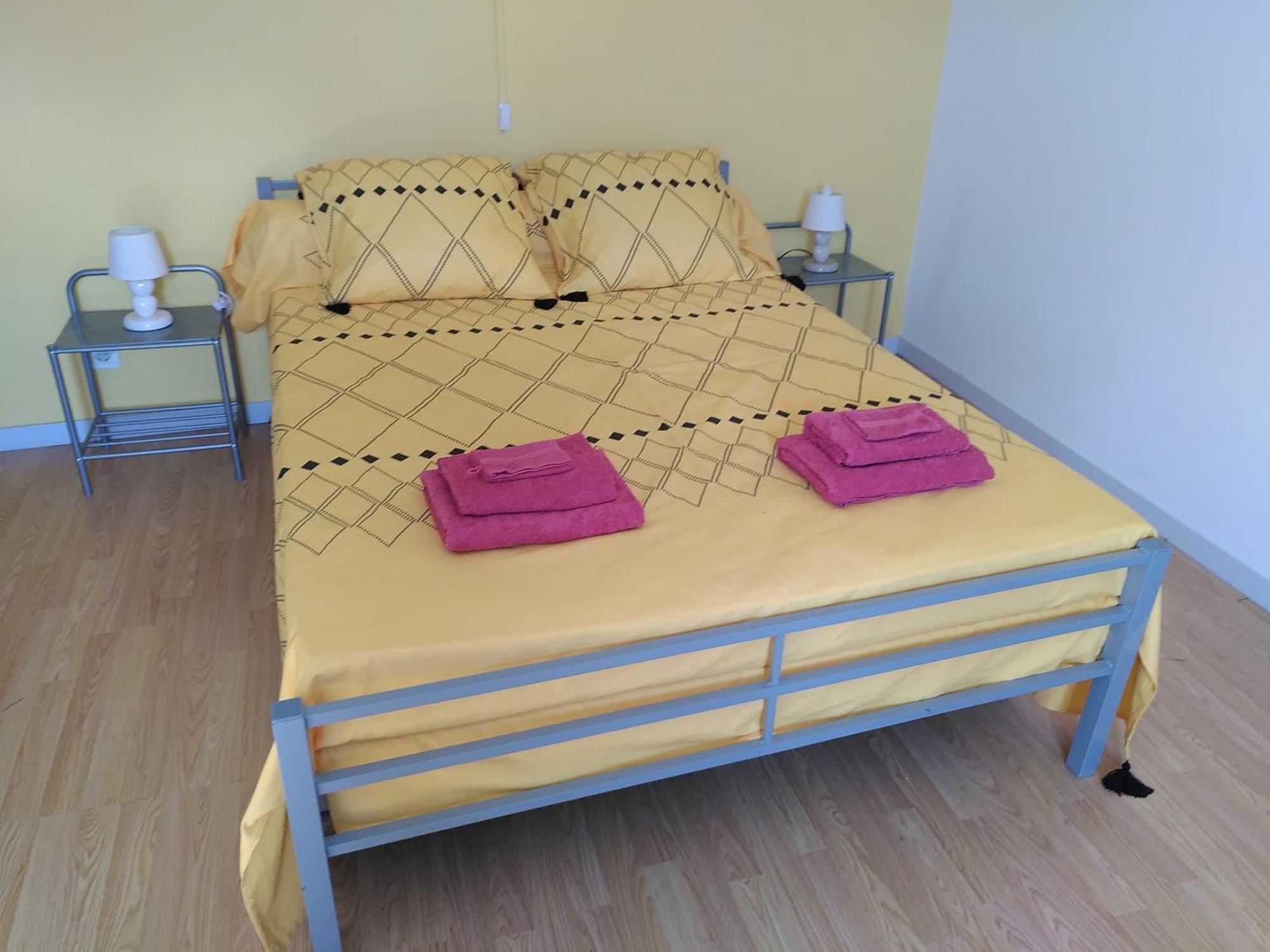 Au Nid De Mes Anges Panzió Entrecasteaux Kültér fotó